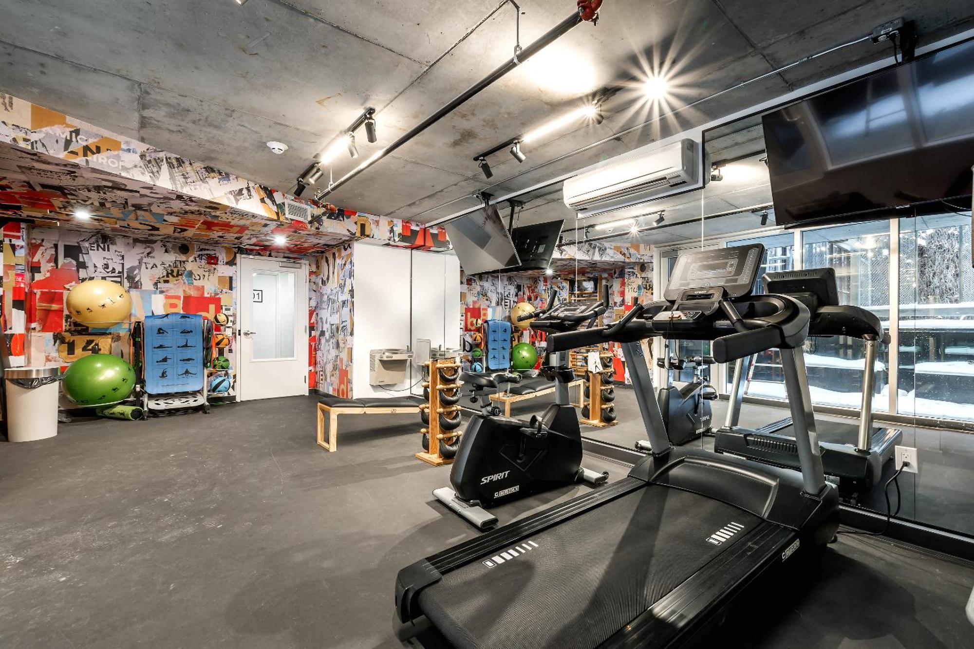 Magnifique Studio Au Centre-Ville A 5 Min A Pied De Tout Montreal Exterior photo