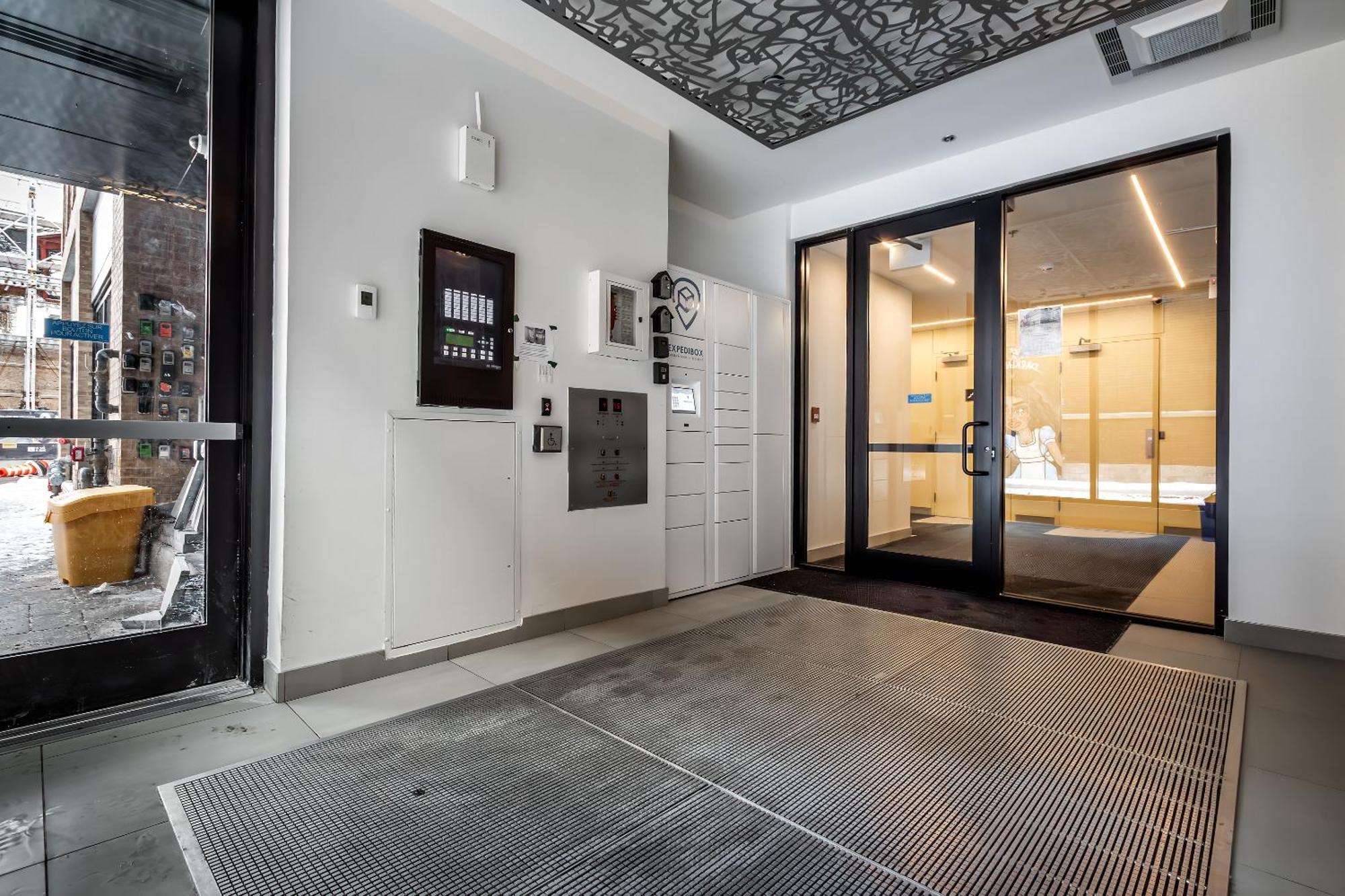 Magnifique Studio Au Centre-Ville A 5 Min A Pied De Tout Montreal Exterior photo
